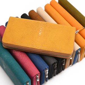 pochettes zip en galuchat 6