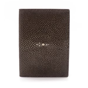 Passport holder in chocolate stingray