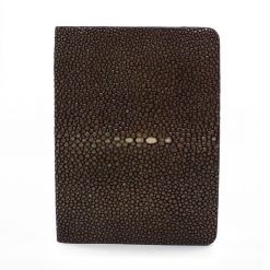 porte passeport galuchat couleur chocolat 1