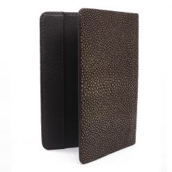 porte passeport galuchat couleur chocolat 4