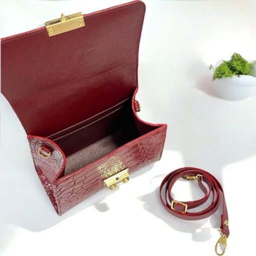 Crocodile leather bag with chain handle - Image 2